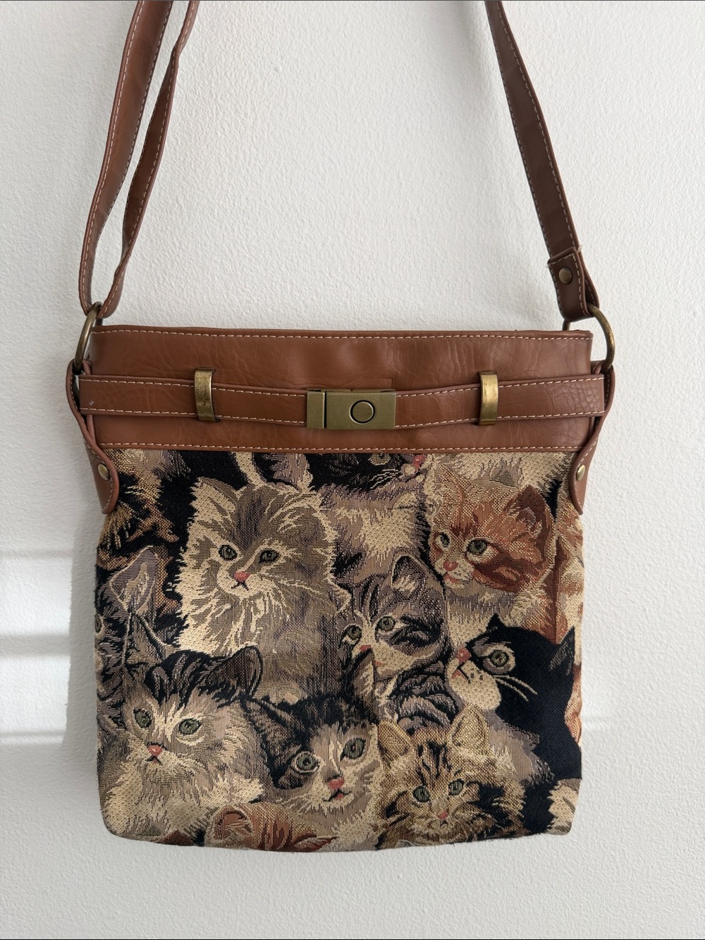 Vintage cat tapestry bag